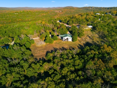 Missouri Ozarks Lake Home – Beautiful Bull Shoals Lake Views! - image 29