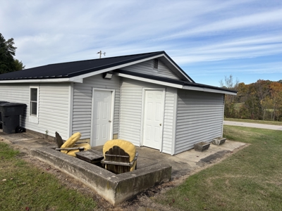 Stunning Home on 6.3 acres in Barren County, Kentucky - image 7