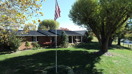 Stunning Home on 6.3 acres in Barren County, Kentucky - image 43