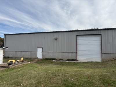Stunning Home on 6.3 acres in Barren County, Kentucky - image 8