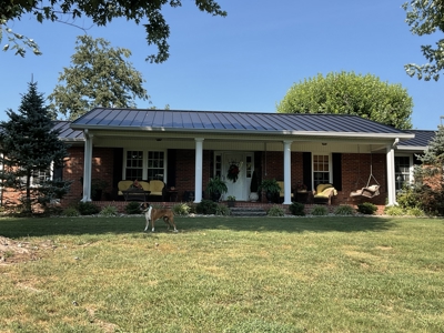 Stunning Home on 6.3 acres in Barren County, Kentucky - image 2