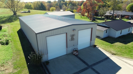 Stunning Home on 6.3 acres in Barren County, Kentucky - image 38