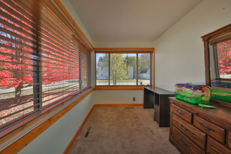 Cozy Residential Home Charm Meets Modern Comfort in Adams County - image 22