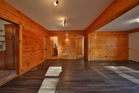 Cozy Residential Home Charm Meets Modern Comfort in Adams County - image 19