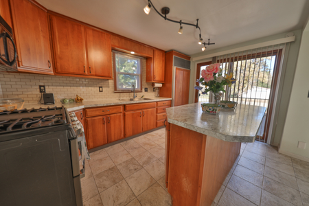 Cozy Residential Home Charm Meets Modern Comfort in Adams County - image 9