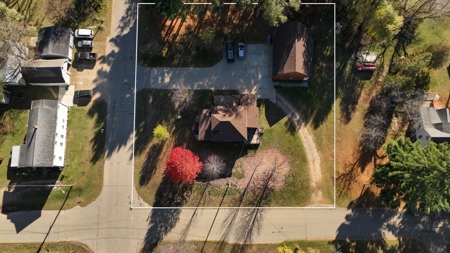 Cozy Residential Home Charm Meets Modern Comfort in Adams County - image 3