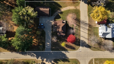 Cozy Residential Home Charm Meets Modern Comfort in Adams County - image 4