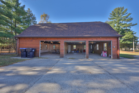 Cozy Residential Home Charm Meets Modern Comfort in Adams County - image 30