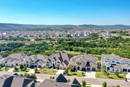 Stunning Toll Brothers Luxury Home in Travisso – 5 Beds, 5.5 Bath - image 2