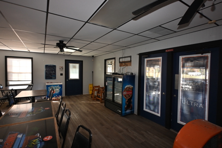 Tennessee Riverfront Multiuse Venue for Sale in Decaturville, TN - image 37