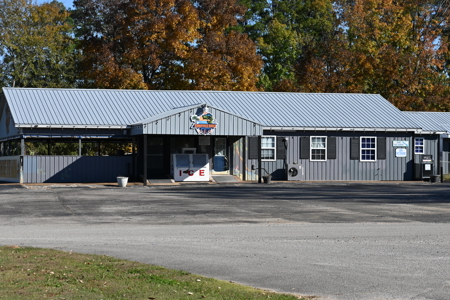 Tennessee Riverfront Multiuse Venue for Sale in Decaturville, TN - image 49