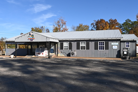 Tennessee Riverfront Multiuse Venue for Sale in Decaturville, TN - image 47
