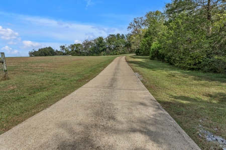 Country Home for Sale in Maury County, Tennessee - image 43