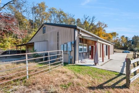 Country Home for Sale in Maury County, Tennessee - image 39