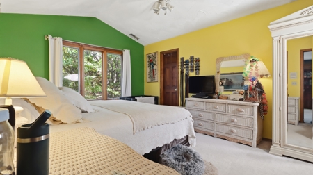 Secluded Custom Built Home on Bull Shoals Lake Peninsula - image 19