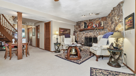 Secluded Custom Built Home on Bull Shoals Lake Peninsula - image 16