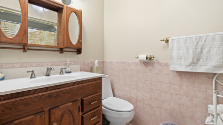 Secluded Custom Built Home on Bull Shoals Lake Peninsula - image 25