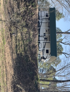 White River Retreat with 1 and 1/2 Bath RV and utilities - image 40