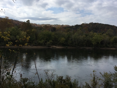 White River Retreat with 1 and 1/2 Bath RV and utilities - image 9