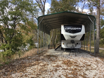 White River Retreat with 1 and 1/2 Bath RV and utilities - image 4