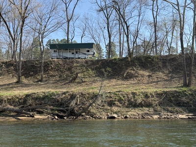 White River Retreat with 1 and 1/2 Bath RV and utilities - image 41