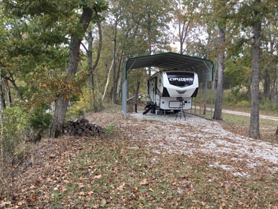 White River Retreat with 1 and 1/2 Bath RV and utilities - image 10