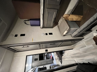 White River Retreat with 1 and 1/2 Bath RV and utilities - image 21