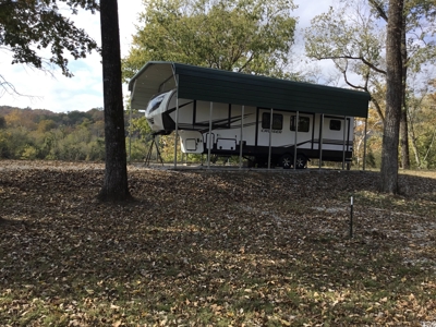 White River Retreat with 1 and 1/2 Bath RV and utilities - image 2