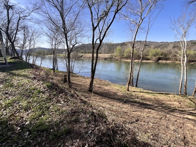 White River Retreat with 1 and 1/2 Bath RV and utilities - image 38