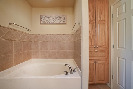 Gorgeous Property for Sale at Lake Corpus Christi - image 17