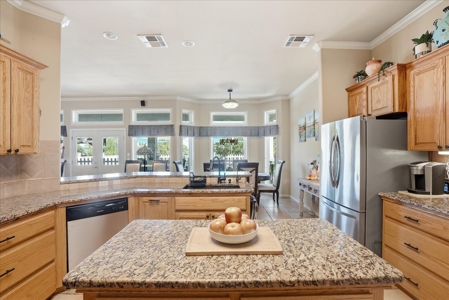 Gorgeous Property for Sale at Lake Corpus Christi - image 8