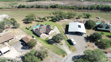 Gorgeous Property for Sale at Lake Corpus Christi - image 41