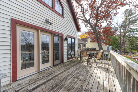 Chain O' Lakes Home For Sale in Waupaca WI - image 6