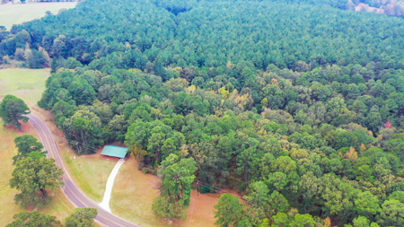 Recreational Ranch with home with acreage for sale in East Texas - image 10