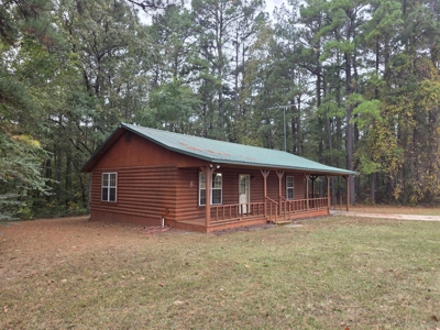 Recreational Ranch with home with acreage for sale in East Texas - image 2
