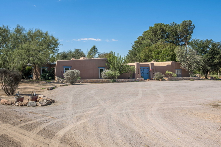 Equestrian Estate for Sale in Historic Mesilla, NM - image 1