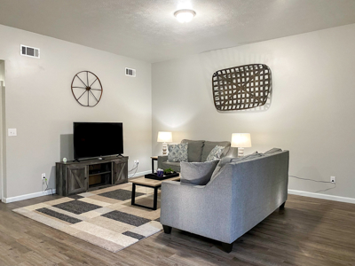 White River Lodge with 2 Guest Cabins For Sale near Flippin, AR - image 32