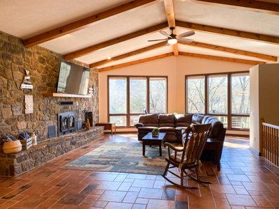 White River Lodge with 2 Guest Cabins For Sale near Flippin, AR - image 27