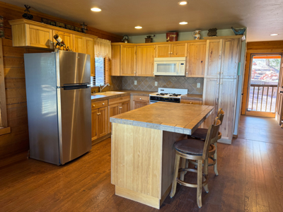 Off-Grid Seligman Arizona Home on Ten Acres No HOA - image 4