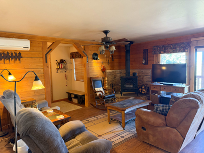 Off-Grid Seligman Arizona Home on Ten Acres No HOA - image 8