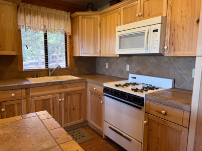 Off-Grid Seligman Arizona Home on Ten Acres No HOA - image 6