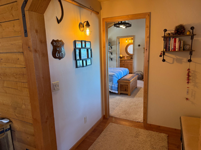 Off-Grid Seligman Arizona Home on Ten Acres No HOA - image 12