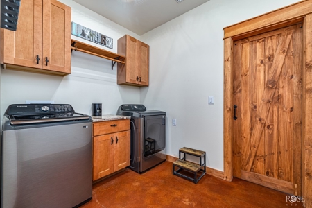 Stunning 2-Bed Home on 34.7 Acre Country Retreat Near Eldorado - image 21