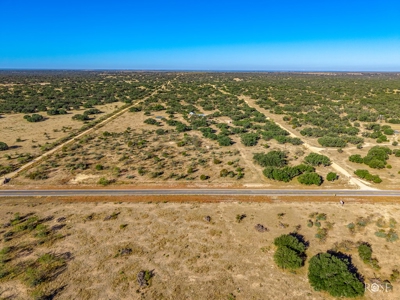 Stunning 2-Bed Home on 34.7 Acre Country Retreat Near Eldorado - image 34