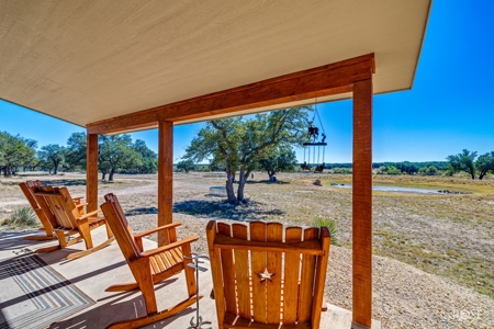 Stunning 2-Bed Home on 34.7 Acre Country Retreat Near Eldorado - image 26