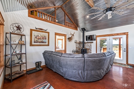 Stunning 2-Bed Home on 34.7 Acre Country Retreat Near Eldorado - image 5