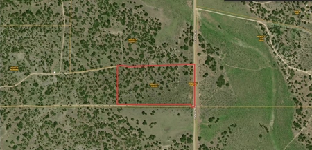 Stunning 2-Bed Home on 34.7 Acre Country Retreat Near Eldorado - image 49