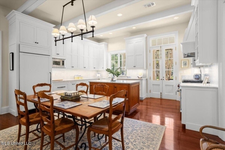 Luxury French Acadian Estate for Sale in Summit MS - image 4