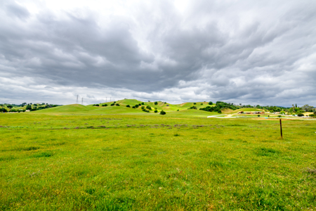 Vacaville, CA Luxury Country Estate Lots for Sale Horse Friendly - image 17