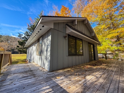 Mid-Century Lakefront Cottage in Merifield Acres – Kerr Lake, VA - image 13